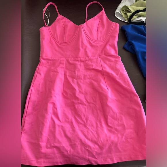 Princess Polly Dresses & Skirts - Princess Polly NEW Novella MINI Zip DRESS PINK - size 10